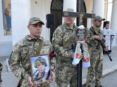 З воїном Віктором Власенком попрощалися 25 вересня 2024-го у Полтаві З воїном Віктором Власенком попрощалися 25 вересня 2024-го у Полтаві