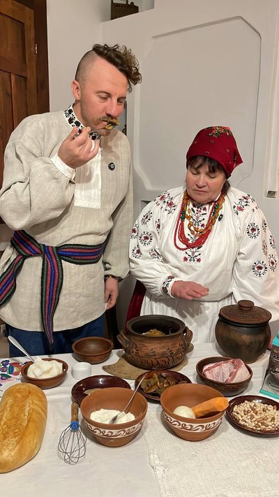 Український шеф-кухар Євген Клопотенко з гастрономічною експедицією побував на Житомирщині