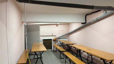 Укриття в будинку культури в Есхарі, 16 грудня 2025 року Укриття в будинку культури в Есхарі, 16 грудня 2025 року