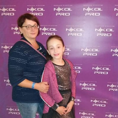 Школярка з Житомирщини Злата Скаскова за рік здобула п'ять гран-прі і 40 дипломів різних пісенних конкурсів Школярка з Житомирщини Злата Скаскова за рік здобула п'ять гран-прі і 40 дипломів різних пісенних конкурсів