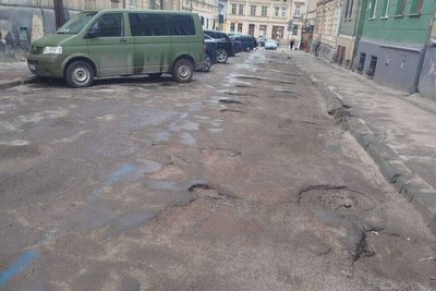 У Львові завершили ремонт вул. Сембратовичів: дорогу відкрили для транспорту У Львові завершили ремонт вул. Сембратовичів: дорогу відкрили для транспорту