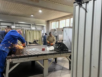 В Ужгороді переселенці долучилися до курсу за спеціальністю "Електрогазозварник" В Ужгороді переселенці долучилися до курсу за спеціальністю "Електрогазозварник"