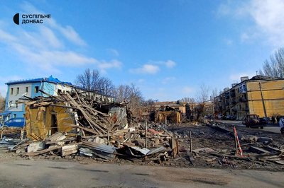 РФ фугасними бомбами атакувала Костянтинівку та Краматорськ: що відомо про руйнування, жертви та фото з місць обстрілів РФ фугасними бомбами атакувала Костянтинівку та Краматорськ: що відомо про руйнування, жертви та фото з місць обстрілів