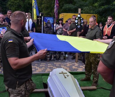 іван олійник, бучач, похорон, загиблі військові з бучача