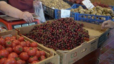 "Ціни по очах б’ють": скільки в Сумах коштують черешні та коли здешевіють "Ціни по очах б’ють": скільки в Сумах коштують черешні та коли здешевіють
