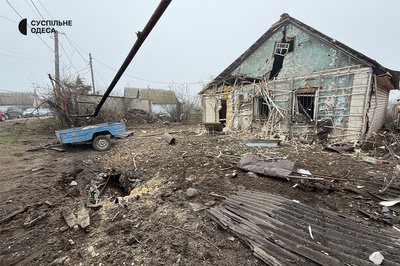 "Нема хатки більше": жителі Одещини про втрату житла після атаки РФ "Нема хатки більше": жителі Одещини про втрату житла після атаки РФ