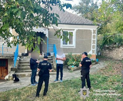 На Вінниччині затримали чоловіка, який до смерті побив пенсіонерку На Вінниччині затримали чоловіка, який до смерті побив пенсіонерку