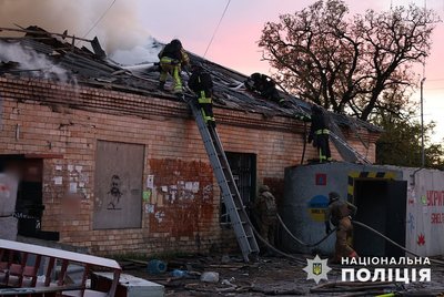 РФ вдарила по відділенню "Нової пошти" на Донеччині: є загиблі та поранені РФ вдарила по відділенню "Нової пошти" на Донеччині: є загиблі та поранені