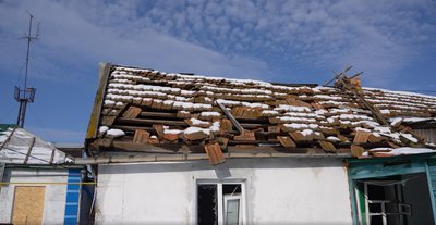 З трьох тисяч жителів залишилося 180. Як виживають під обстрілами РФ у прифронтовому Левадному на Дніпропетровщині З трьох тисяч жителів залишилося 180. Як виживають під обстрілами РФ у прифронтовому Левадному на Дніпропетровщині