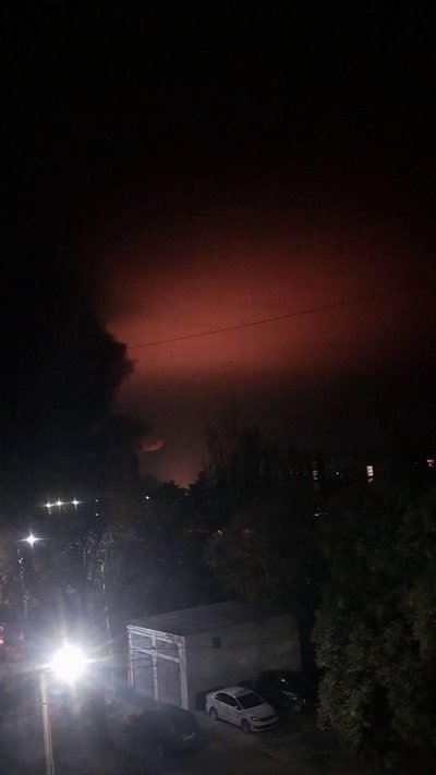 UHH Feodosiyadaki neft bazasını, "Kefe" elektrik stantsiyasını ve Simferopoldaki ast stantsiyanı urdı — Suspilne menbası UHH Feodosiyadaki neft bazasını, "Kefe" elektrik stantsiyasını ve Simferopoldaki ast stantsiyanı urdı — Suspilne menbası