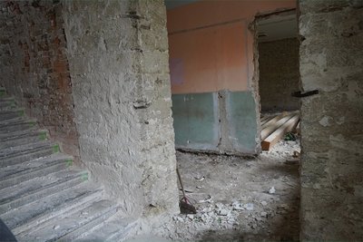 Будівля, яку реставрують для інклюзивно-ресурсного центру в Хотині на Буковині Будівля, яку реставрують для інклюзивно-ресурсного центру в Хотині на Буковині