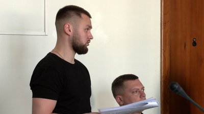 Затриманий у справі схем ухилення від мобілізації голова ВЛК Чернігівської області Віктор Лугін Затриманий у справі схем ухилення від мобілізації голова ВЛК Чернігівської області Віктор Лугін