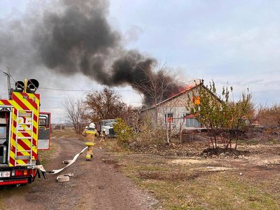 Пожежі на Миколаївщині: горіли гараж, господарча споруда й дах будинку — ДСНС Пожежі на Миколаївщині: горіли гараж, господарча споруда й дах будинку — ДСНС