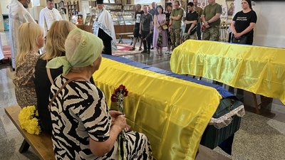 "Його вибили тут": спогади про воїна Сергія Зосіма, який загинув через обстріл Полтави "Його вибили тут": спогади про воїна Сергія Зосіма, який загинув через обстріл Полтави