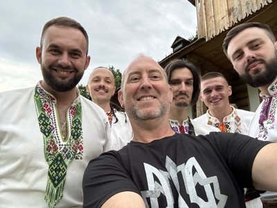 "Я плакав, коли їх почув": як канадець Вінсент Ріс, який має коріння з Буковини, організовує для "Ґердану" тури Канадою "Я плакав, коли їх почув": як канадець Вінсент Ріс, який має коріння з Буковини, організовує для "Ґердану" тури Канадою