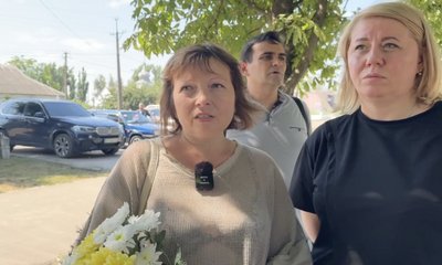 У Радушному попрощалися з членами родини Воронових, які загинули через ракетний удар У Радушному попрощалися з членами родини Воронових, які загинули через ракетний удар