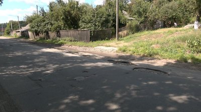 «Петляєш, як зайчик»: коли відремонтують дорогу, що пролягає через село Межиріч на Черкащині «Петляєш, як зайчик»: коли відремонтують дорогу, що пролягає через село Межиріч на Черкащині