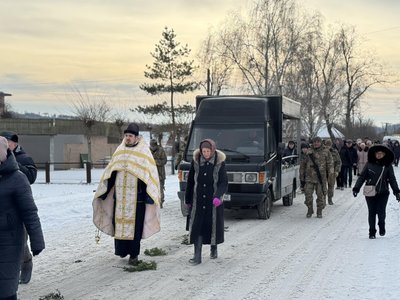 На Донеччині загинув військовослужбовець з Черкащини Олександр Рада На Донеччині загинув військовослужбовець з Черкащини Олександр Рада