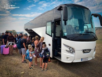 «Ми почули вибухи, усе горіло»: що розповіли пасажири потяга Житомир — Одеса про атаку російського дрона 23 серпня «Ми почули вибухи, усе горіло»: що розповіли пасажири потяга Житомир — Одеса про атаку російського дрона 23 серпня