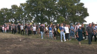 На Вінниччині поховали сімох невідомих захисників України На Вінниччині поховали сімох невідомих захисників України