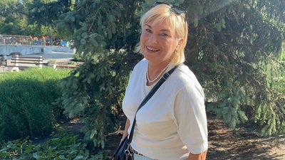 У дніпровському парку Глоби на клумбі виросли гарбузи та дині У дніпровському парку Глоби на клумбі виросли гарбузи та дині