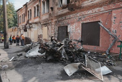 Холодногірський район Харкова під ударом дронів 7 липня: фото руйнувань Холодногірський район Харкова під ударом дронів 7 липня: фото руйнувань