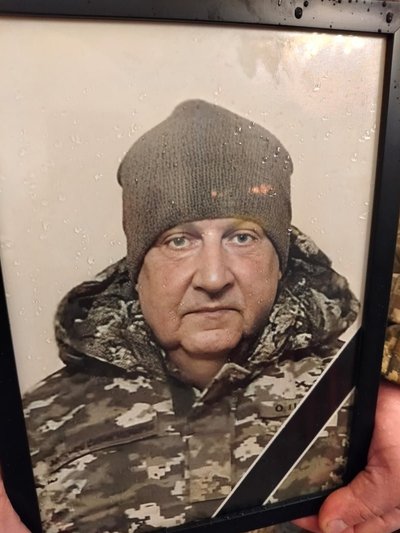 У Свято-Успенському соборі попрощались із воїном Андрієм Добряком, який захищав Україну