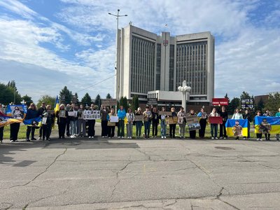 У Вінниці в День Героїв відбулася акція пам’яті У Вінниці в День Героїв відбулася акція пам’яті