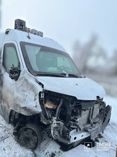 Евакуація під ударом: як “Білі янголи” рятували людей після атаки дрона Евакуація під ударом: як “Білі янголи” рятували людей після атаки дрона