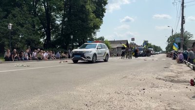 У Городні на Чернігівщині поховали захисника Сергія Кеню