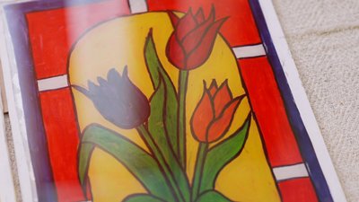 Скельце та фарби: на Вінниччині відроджують техніку розпису на склі Скельце та фарби: на Вінниччині відроджують техніку розпису на склі