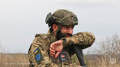 "Ми б могли загинути всі", — боєць волинської бригади про знищення російської БМП на Харківщині "Ми б могли загинути всі", — боєць волинської бригади про знищення російської БМП на Харківщині