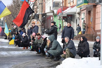 Провели "живим коридором": на Черкащині попрощалися із прикордонником Провели "живим коридором": на Черкащині попрощалися із прикордонником