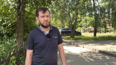 Двір, як траса: у Полтаві жителі вимагають закрити наскрізний проїзд Двір, як траса: у Полтаві жителі вимагають закрити наскрізний проїзд