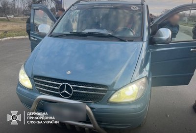 На Одещині затримали іноземця: його підозрюють у переправленні військовозобов'язаних за кордон На Одещині затримали іноземця: його підозрюють у переправленні військовозобов'язаних за кордон