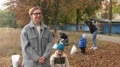 У чернігівському дитсадку №69 зібрали майже тисячу кілограмів каштанів для потреб закладу У чернігівському дитсадку №69 зібрали майже тисячу кілограмів каштанів для потреб закладу
