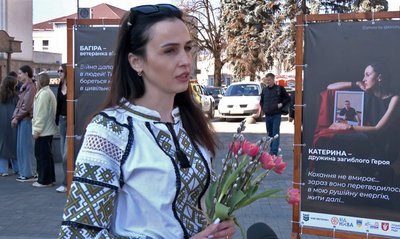У центрі Луцька — соціальна акція-інсталяція про захисниць і ветеранок