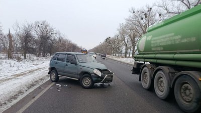 ДТП на Черкащині: внаслідок зіткнення трьох автівок 11 людей отримали травми ДТП на Черкащині: внаслідок зіткнення трьох автівок 11 людей отримали травми
