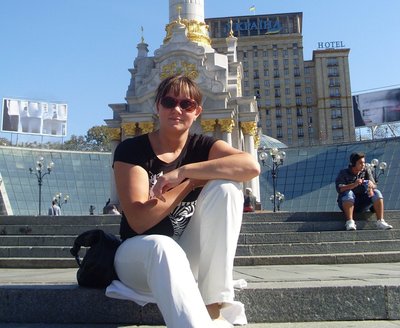 "Люди кричали, щоб їх хтось вбив". Історія маріупольки, яка вижила під завалами та чекає чоловіка з російського полону "Люди кричали, щоб їх хтось вбив". Історія маріупольки, яка вижила під завалами та чекає чоловіка з російського полону