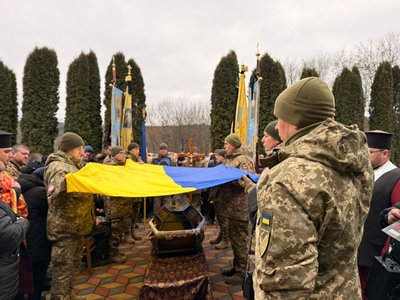 тернопіль, тарас ориник, похорон військового, вербів, 10 грудня 2025 року тернопіль, тарас ориник, похорон військового, вербів, 10 грудня 2025 року