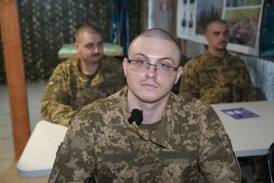 «Українська мова — це сила»: морські піхотинці на Херсонському напрямку написали радіодиктант національної єдності «Українська мова — це сила»: морські піхотинці на Херсонському напрямку написали радіодиктант національної єдності