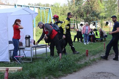 “Повилітало все з “м’ясом”. Очевидці розповіли про російський обстріл Охтирки на Сумщині “Повилітало все з “м’ясом”. Очевидці розповіли про російський обстріл Охтирки на Сумщині