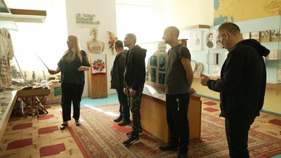 Звільнені з полону військові відвідали музей на Вінниччині Звільнені з полону військові відвідали музей на Вінниччині