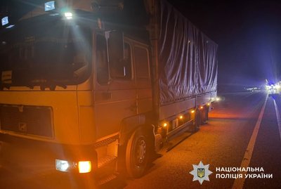 На Полтавщині вантажівка збила пішохода: чоловік загинув на місці На Полтавщині вантажівка збила пішохода: чоловік загинув на місці