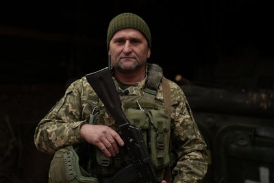 "На одне коліно став би перед піхотою". Історія бійця, який після важкого поранення повернувся в стрій