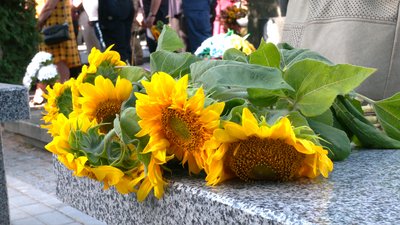 Рівняни вшанували пам'ять загиблих військовослужбовців Рівняни вшанували пам'ять загиблих військовослужбовців