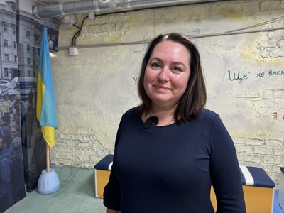 У Херсонському районі учні, вчителі та батьки разом писали радіодиктант національної єдності У Херсонському районі учні, вчителі та батьки разом писали радіодиктант національної єдності