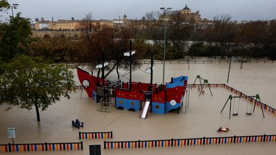Піренейський півострів постраждав від штормів "Марта" та "Леонардо": є загиблі, евакуйовані та збитки врожаю Піренейський півострів постраждав від штормів "Марта" та "Леонардо": є загиблі, евакуйовані та збитки врожаю