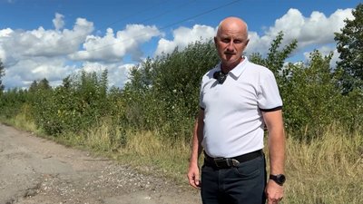 «Напрямок, а не дорога»: коли відремонтують дорогу біля Сосниці на Чернігівщині, 15 км якої водії долають за 40 хв «Напрямок, а не дорога»: коли відремонтують дорогу біля Сосниці на Чернігівщині, 15 км якої водії долають за 40 хв