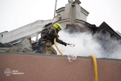 В Одесі внаслідок російської атаки пошкоджений житловий будинок: серед травмованих дитина В Одесі внаслідок російської атаки пошкоджений житловий будинок: серед травмованих дитина